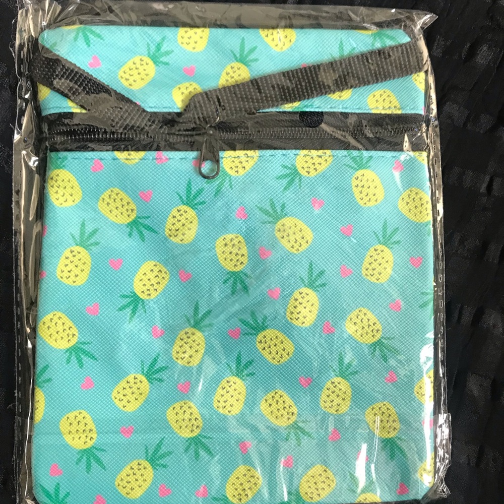 Crossbody pool/beach purse